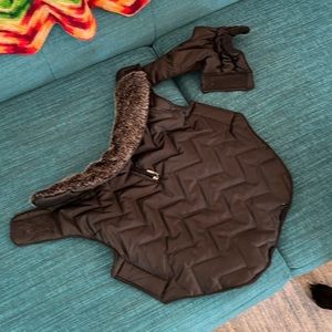 Frisco Black Chevron-Quilted Dog Coat with Faux Fur Collar